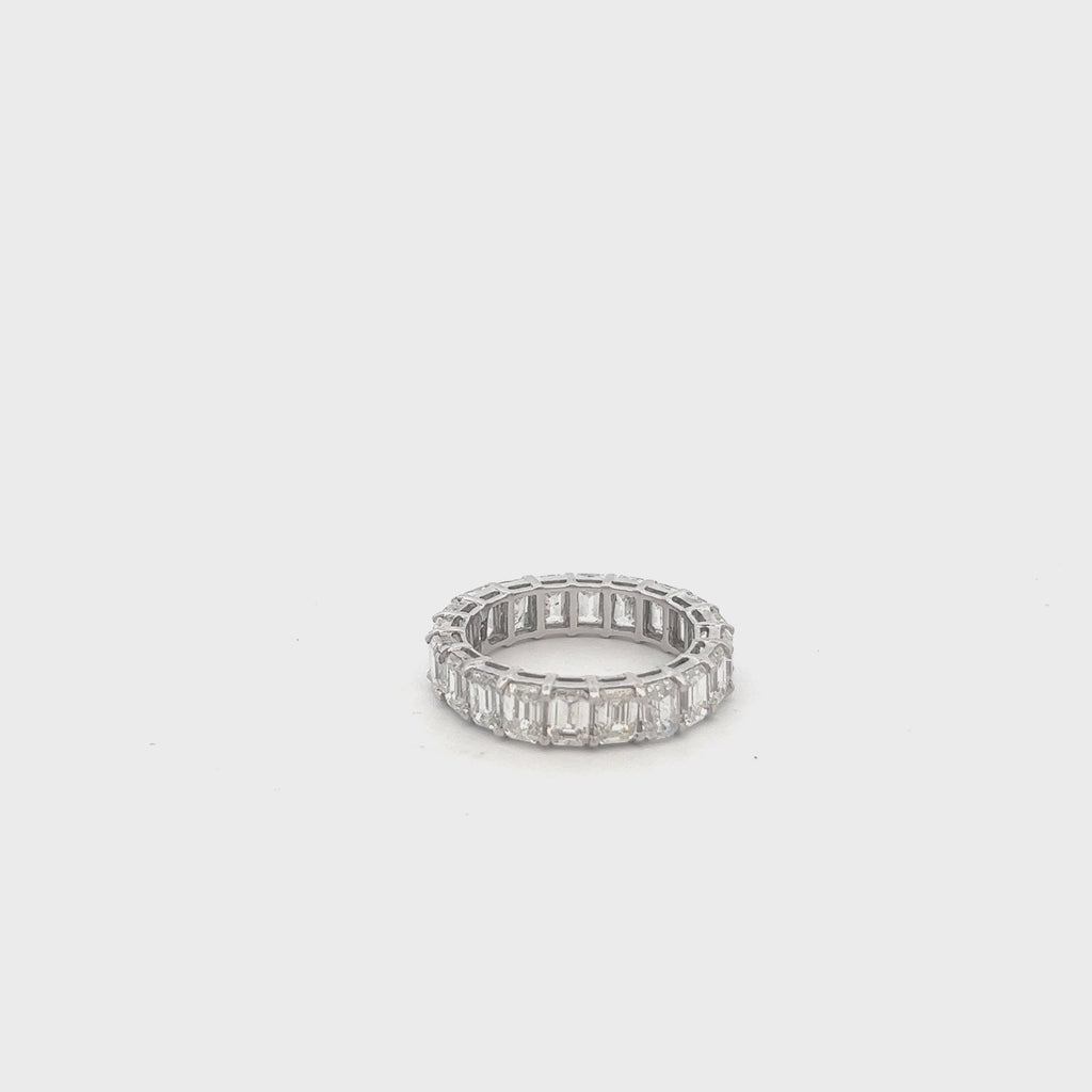 Emerald Cut Diamond Eternity Band (6.70 ct.) 4-Prongs Setting in 18K Gold