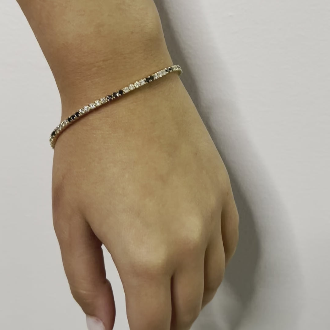 Alternate Black & White Diamond Tennis Bracelet (3.10 ct.) 2.50 mm 4-Prongs Setting in 14K Gold