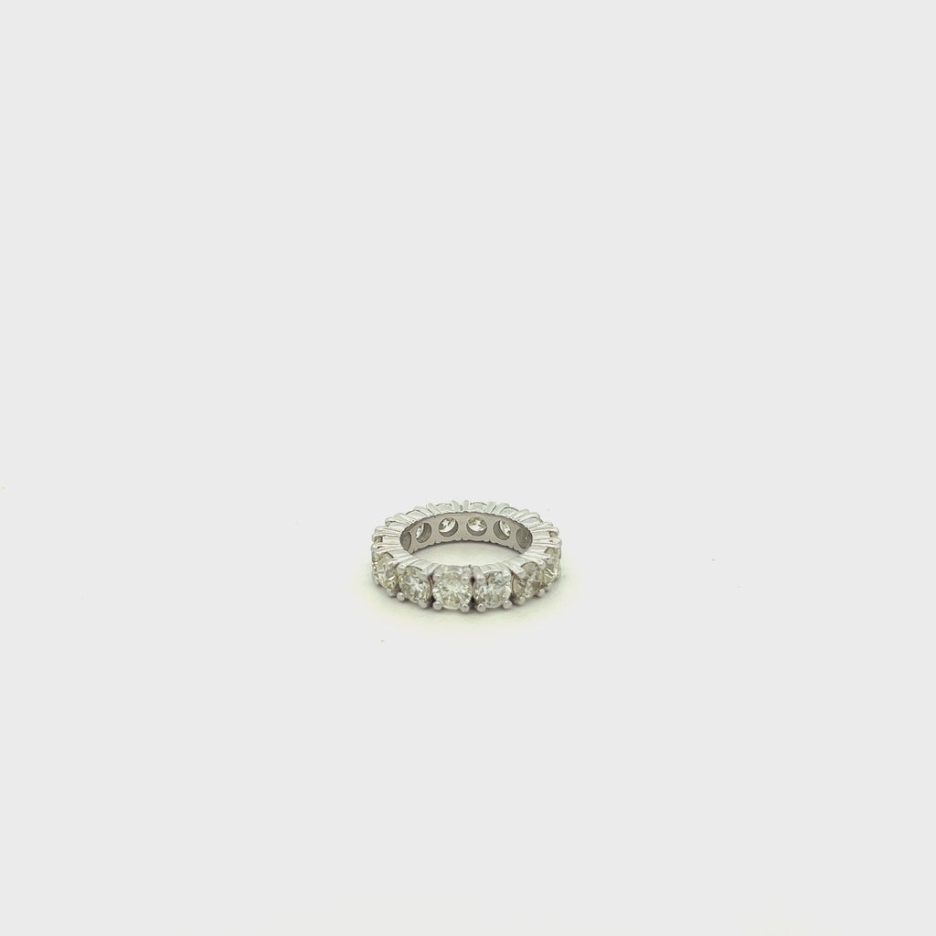 Diamond Eternity Band in 18K Gold, 4.60 mm wide