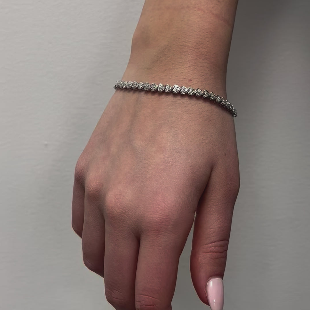 Diamond Heart Shape Tennis Bracelet (2.55 ct.) in 14K Gold