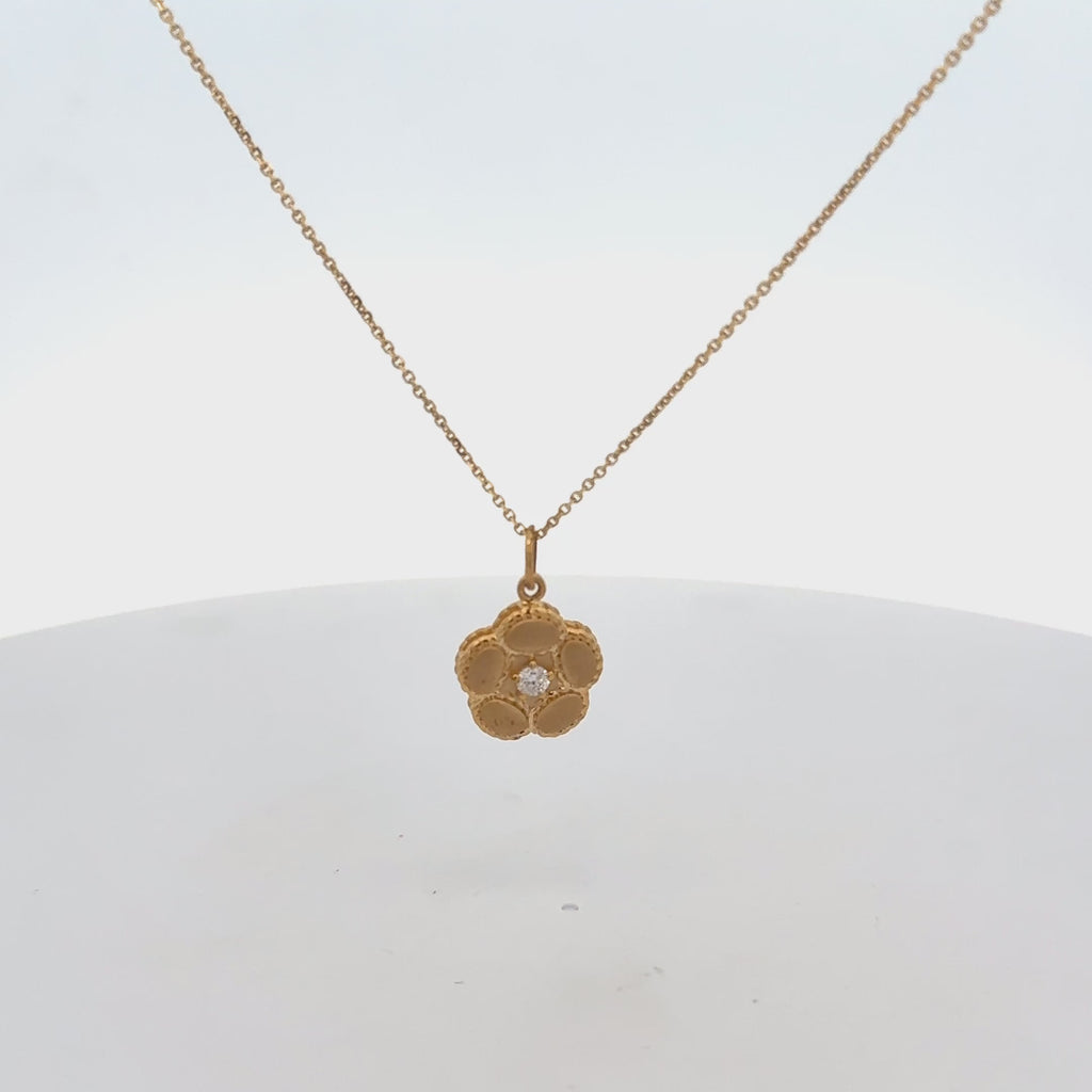 Diamond Flower Pendant Necklace (0.10 ct.) in 14K Gold