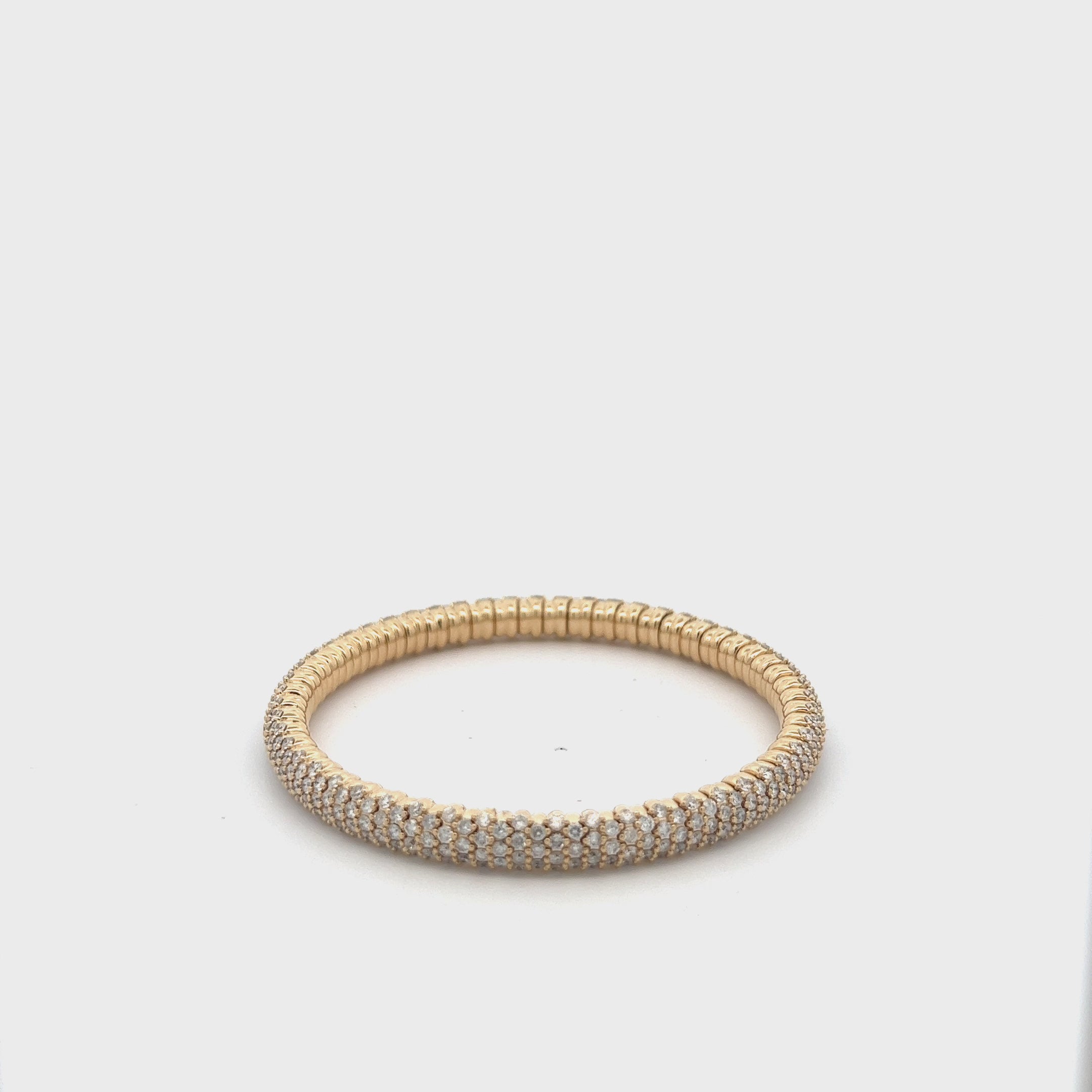 Diamond Stretch Bangle Bracelet (6.70ct.) in 14K Gold