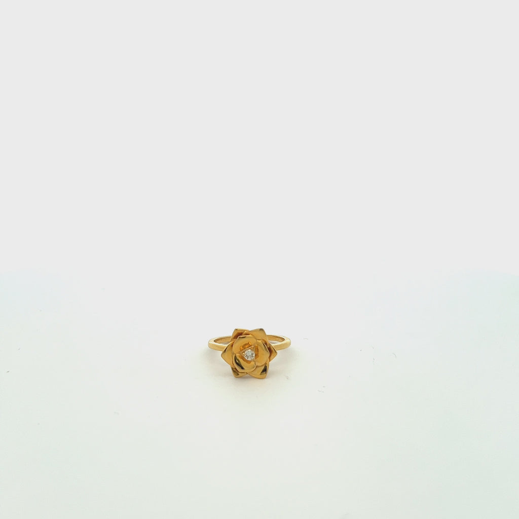 Ready to Ship Flower Diamond Ring (0.07 ct.) in 18K Gold