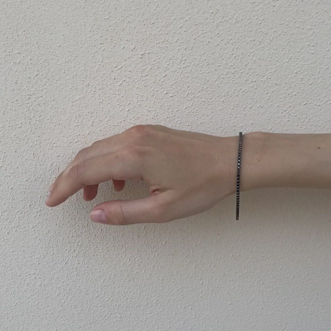 Black Diamonds Tennis Bracelet (2.00 ct.) 4-Prongs Setting in 18K Gold, Made in Italy