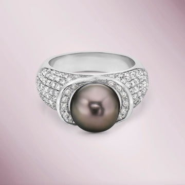 Cultured Black Pearl 10mm & Diamond Pave' Ring (0.80 ct.) in 18K Gold