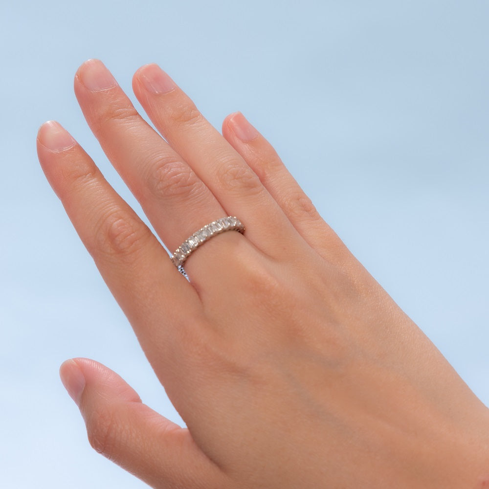 Emerald Cut Diamonds Eternity Band (2.50 ct.) in 14K Gold