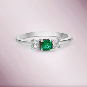 Princess Cut Emerald & Princess Cut Diamond Ring (0.60 ct.) 4-Prongs Setting in 14K Gold