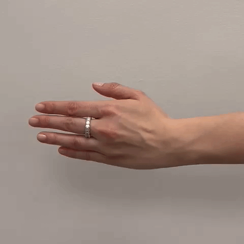 Emerald Cut Diamond Eternity Band (5.72 ct.) 4-Prongs Setting in 18K Gold